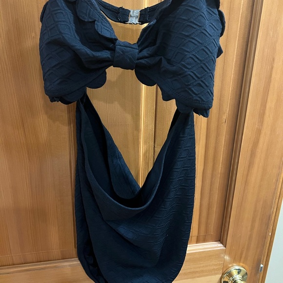 Black swimsuit one piece - Picture 1 of 1